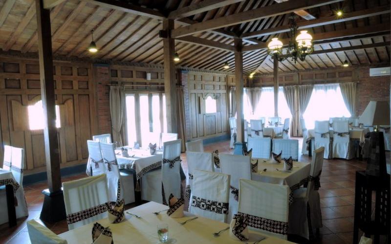 Hotel Omah Sinten Heritage & Resto Surakarta (Solo)