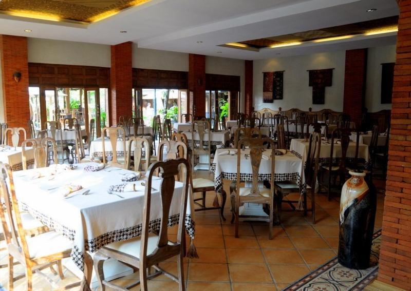 Omah Sinten Heritage & Resto
