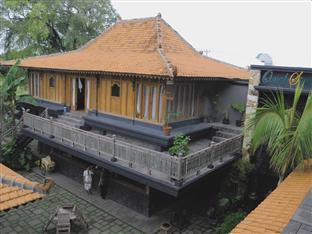 Omah Sinten Heritage & Resto Hotel 2*