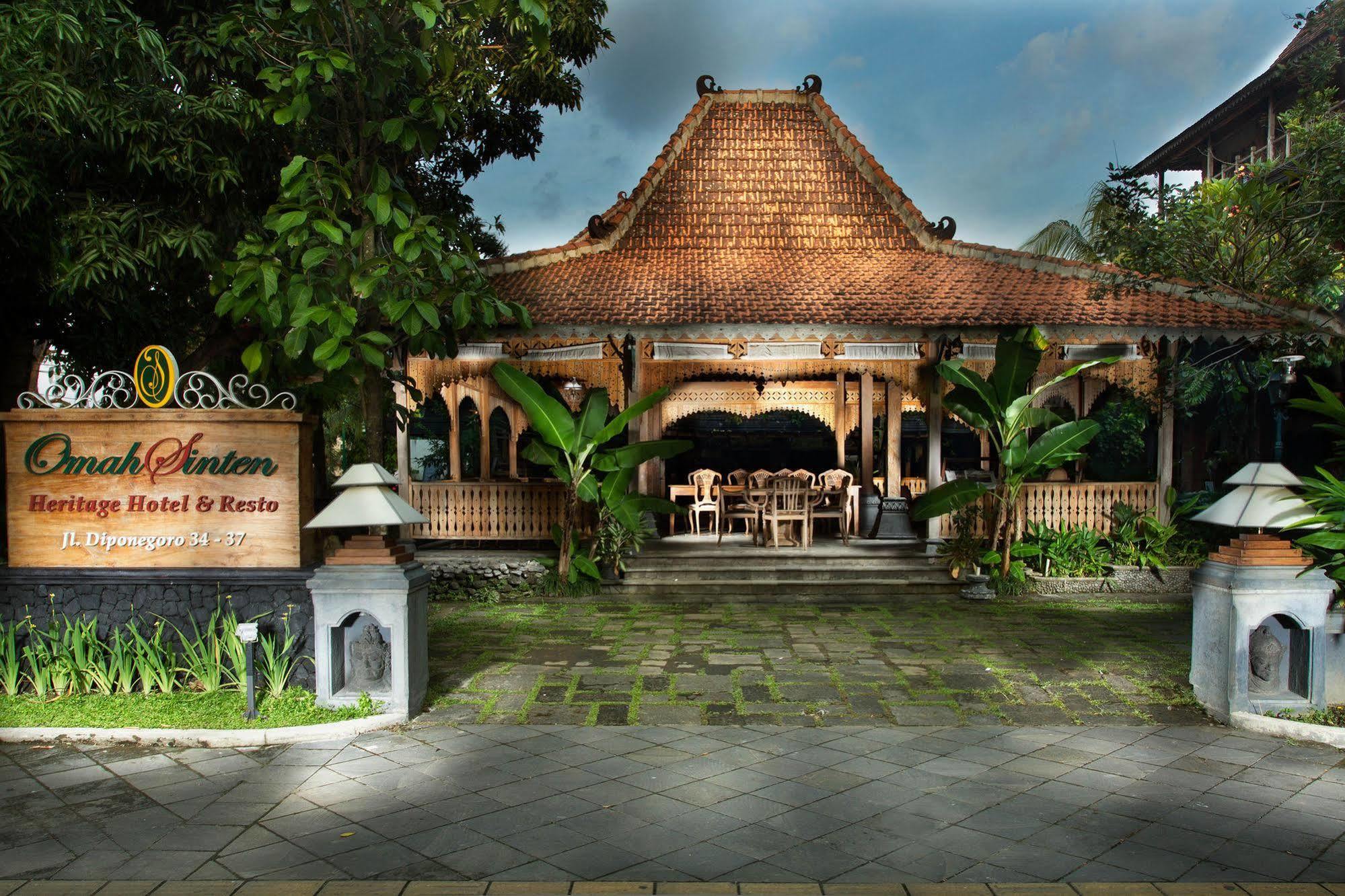 Omah Sinten Heritage & Resto Hotel